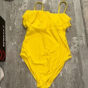 JNY Jones New York one piece yellow swim. Adjustable straps - cups removable M
